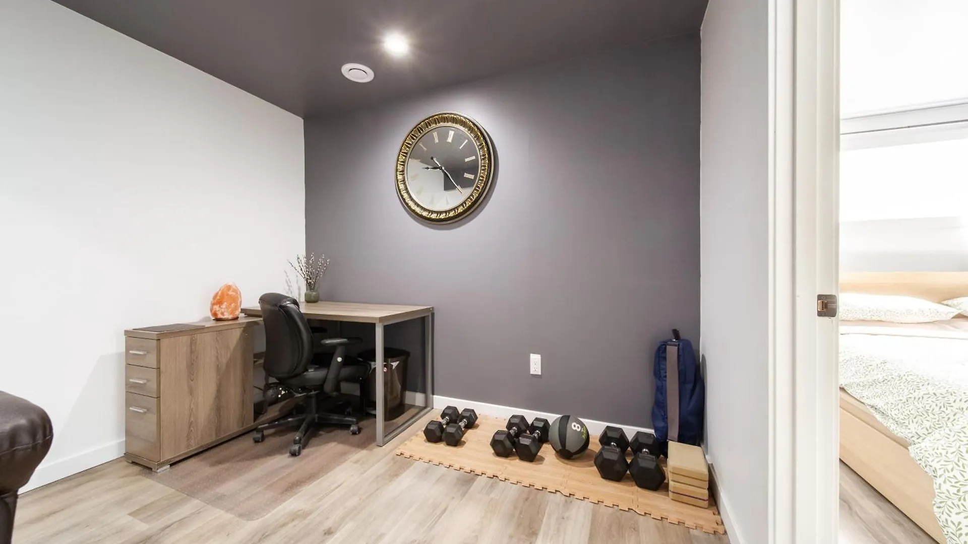 New Luxury House In South Edmonton Near Airport Villa Holiday home