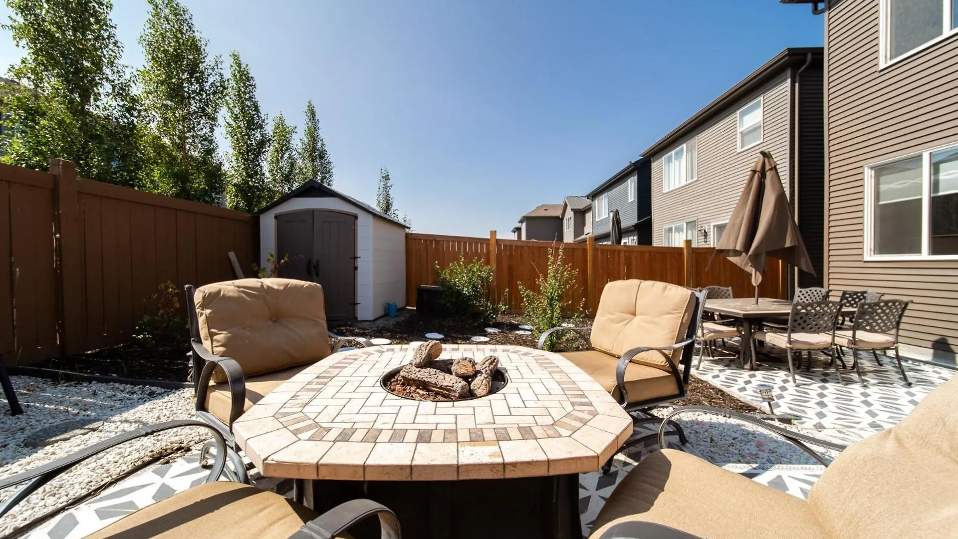 New Luxury House In South Edmonton Near Airport Villa