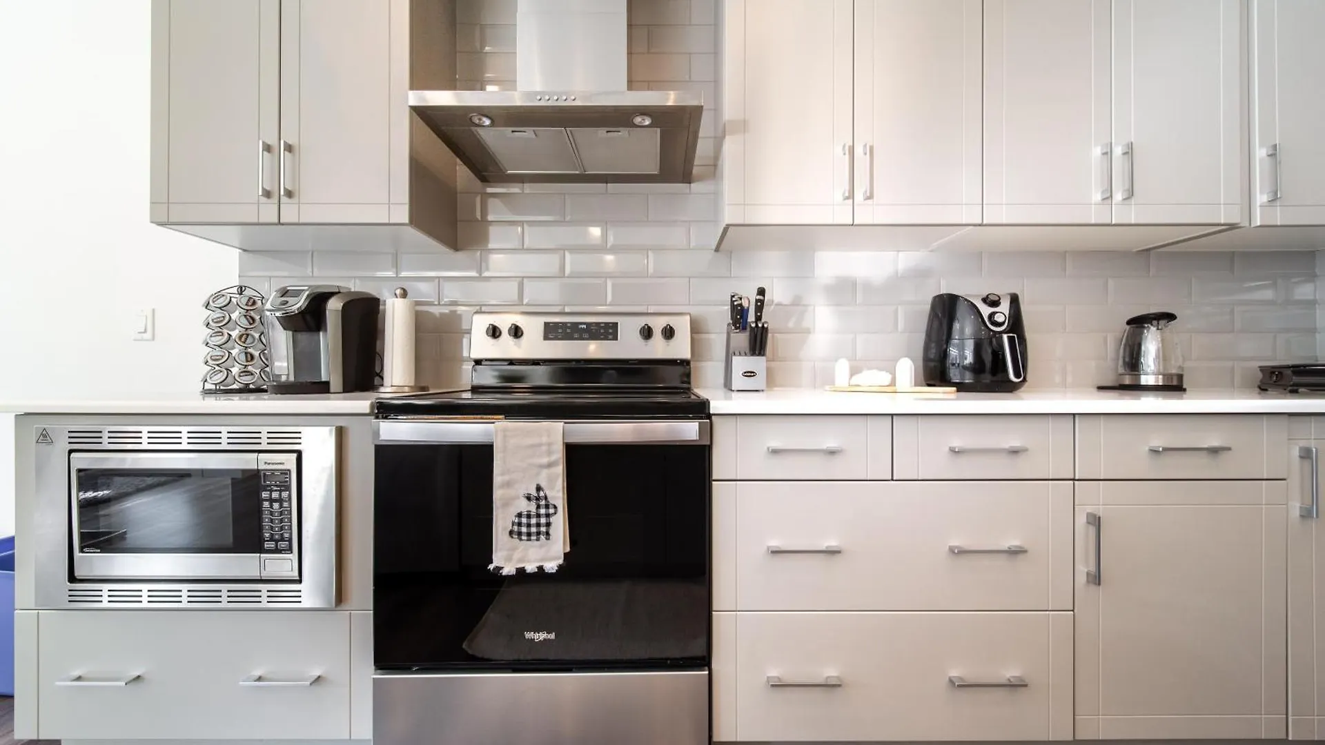 New Luxury House In South Edmonton Near Airport Villa Canada