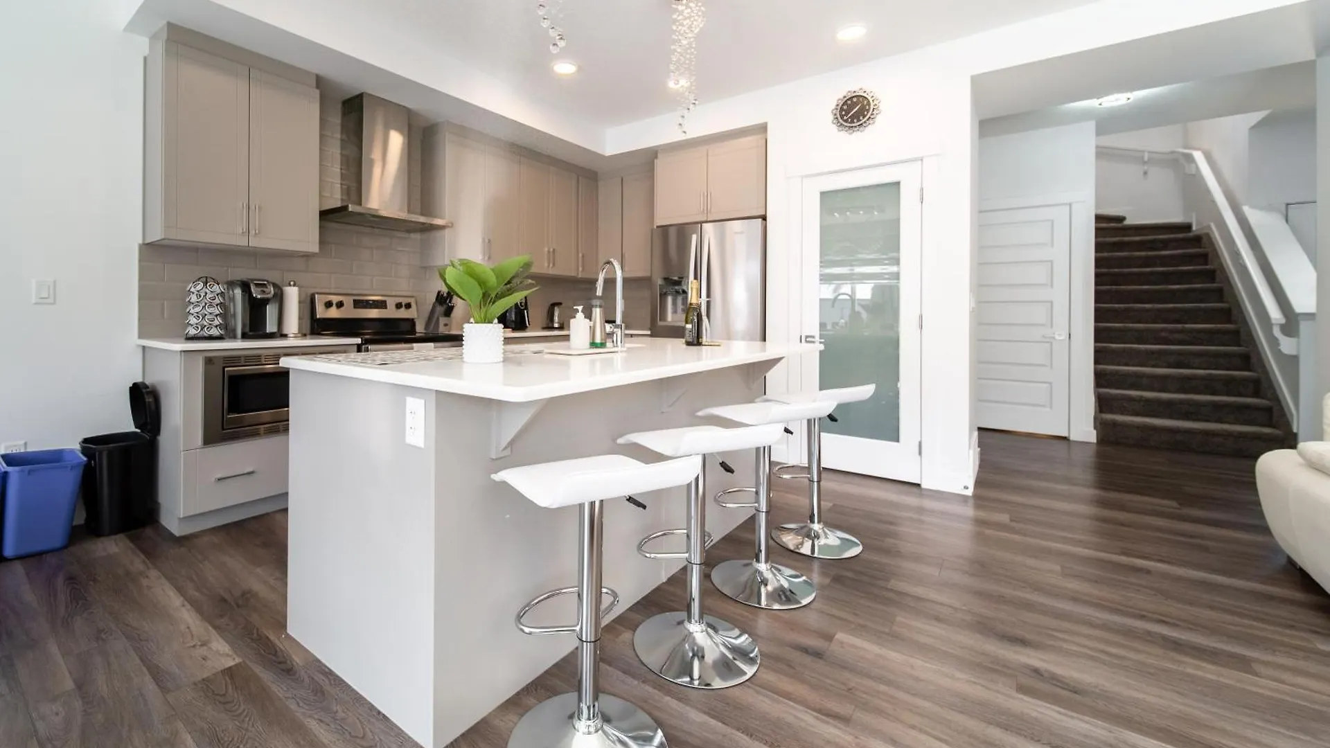 New Luxury House In South Edmonton Near Airport 빌라 캐나다